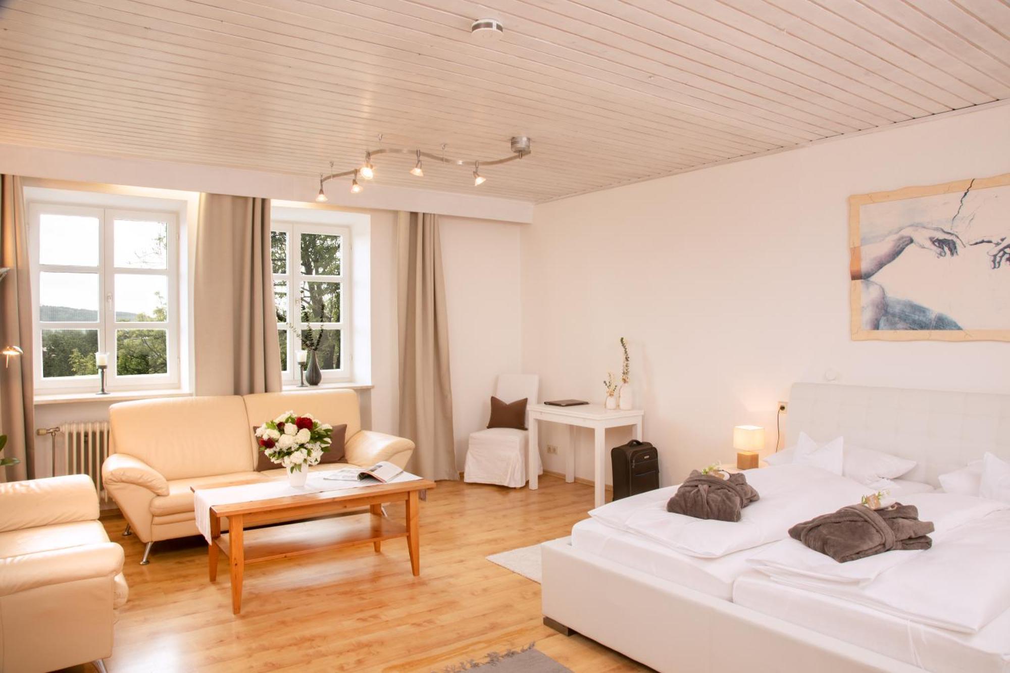 Hotel Alter Weissbraeu Bad Birnbach Buitenkant foto