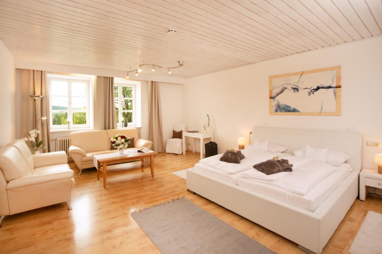 Hotel Alter Weissbraeu Bad Birnbach Buitenkant foto
