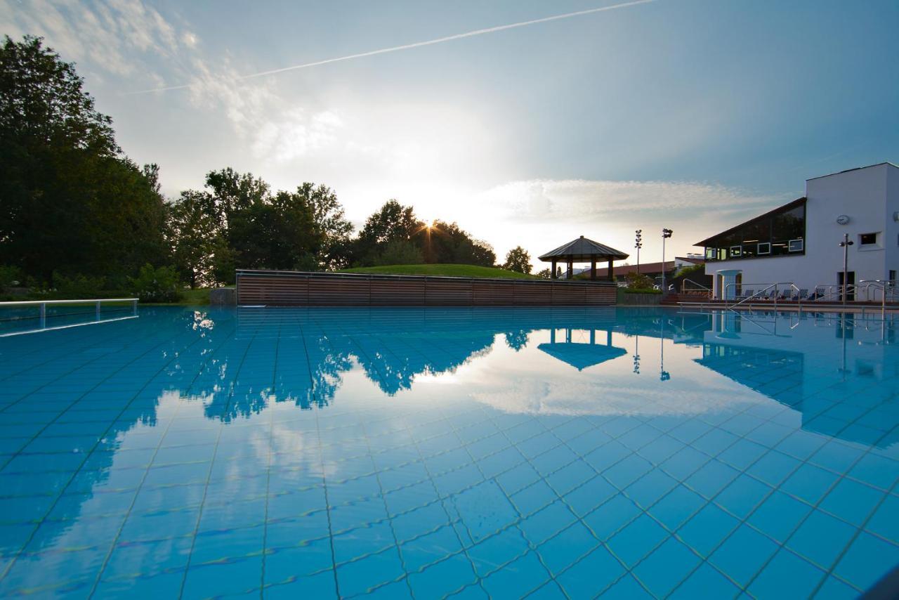 Hotel Alter Weissbraeu Bad Birnbach Buitenkant foto
