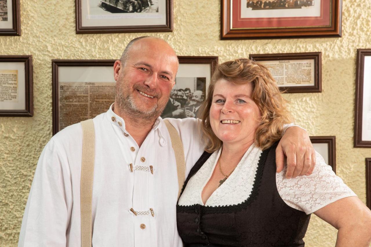 Hotel Alter Weissbraeu Bad Birnbach Buitenkant foto