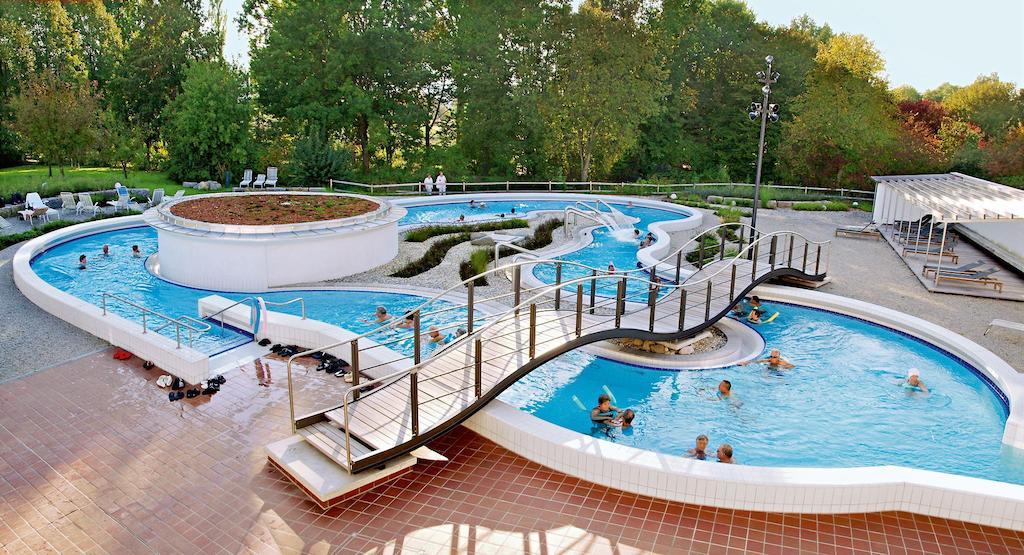 Hotel Alter Weissbraeu Bad Birnbach Buitenkant foto